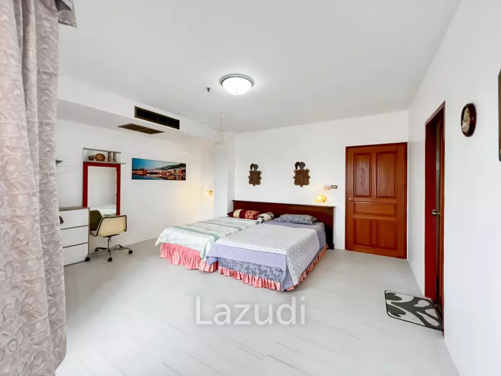 Stunning Ocean View 2-Bed Condo 144 Sqm in Regent Villa Condo