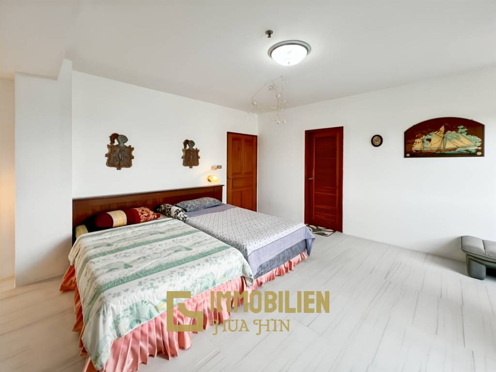 คอนโดติดทะเล 2 ห้องนอนที่ Regent Villa Condo ชะอำ