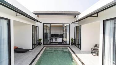 Newly Renovated Pool Villa for Sale, 5 Minutes from Robinson Thalang