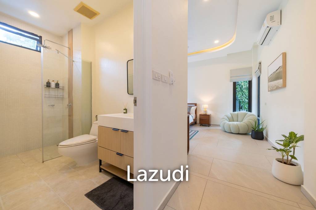 Pet-Friendly 5-Bedroom Villa with Private Garden near Layan Beach