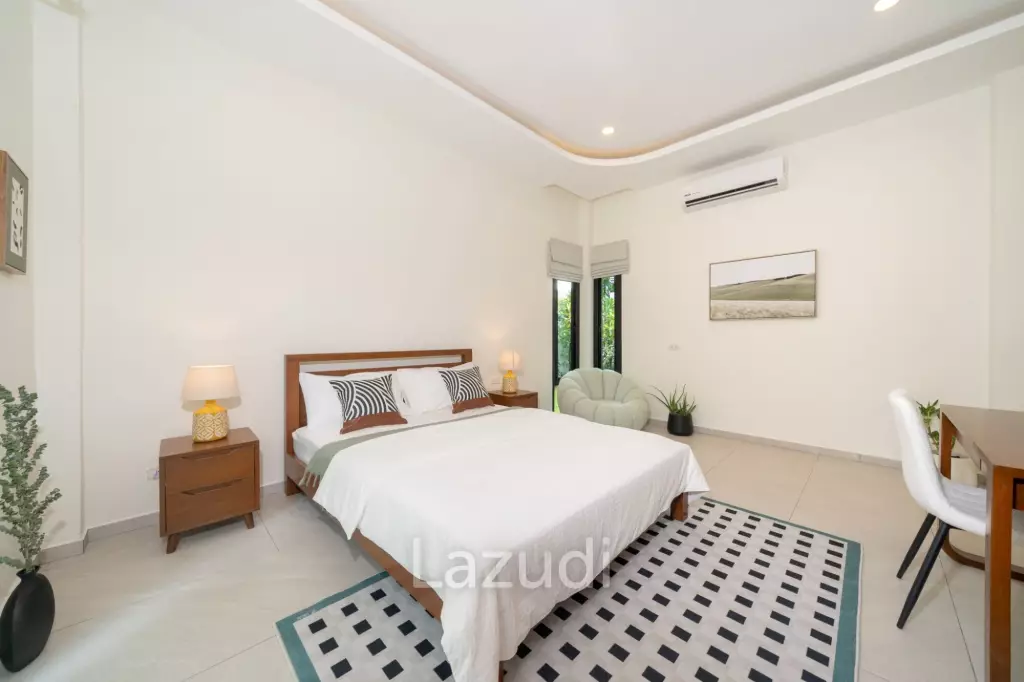 Pet-Friendly 5-Bedroom Villa with Private Garden near Layan Beach
