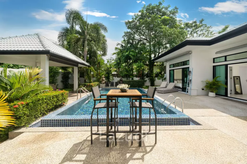 Pet-Friendly 5-Bedroom Villa with Private Garden near Layan Beach