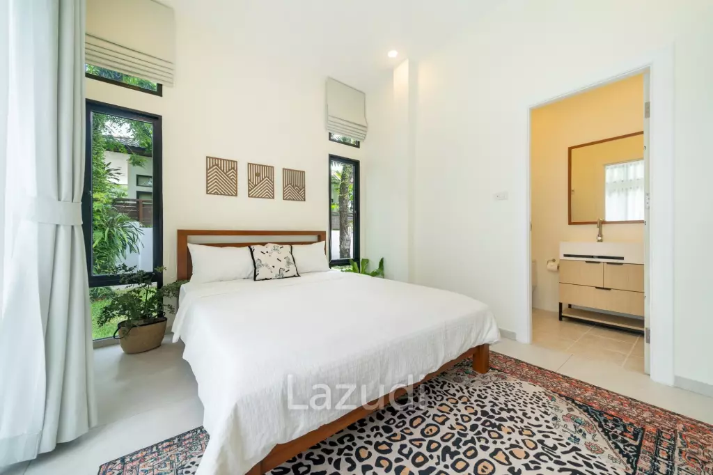 Pet-Friendly 5-Bedroom Villa with Private Garden near Layan Beach