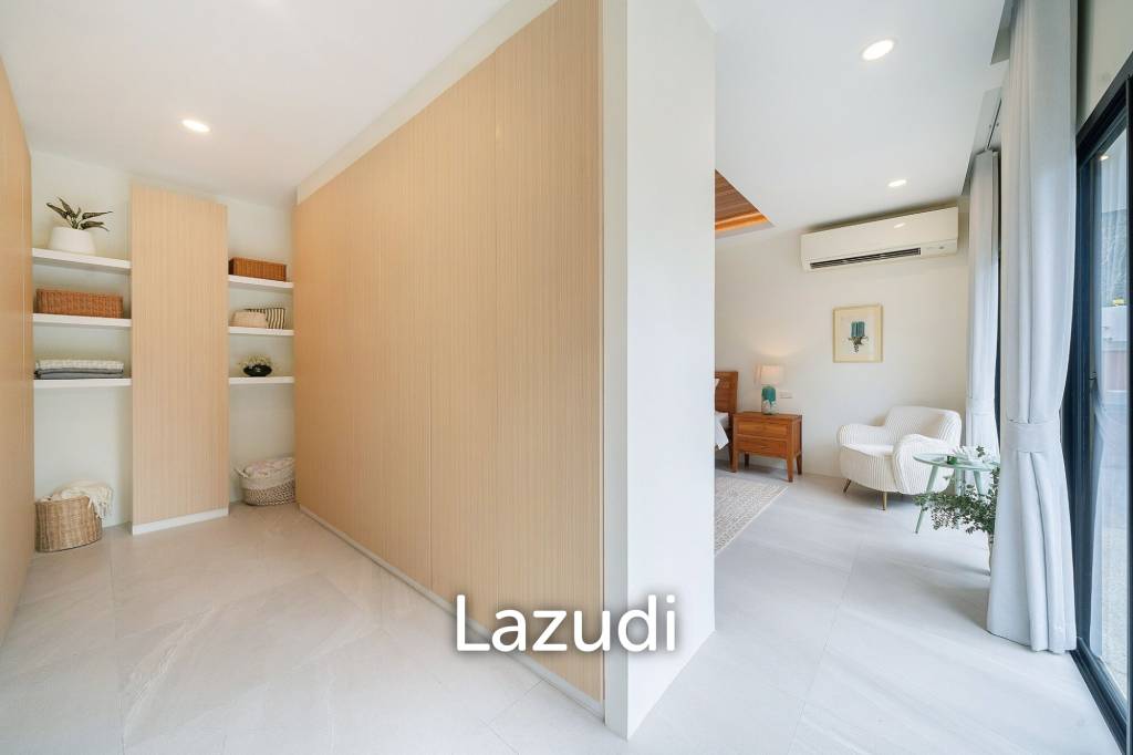 Pet-Friendly 5-Bedroom Villa with Private Garden near Layan Beach