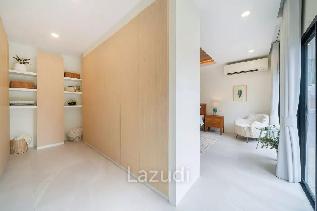 Pet-Friendly 5-Bedroom Villa with Private Garden near Layan Beach