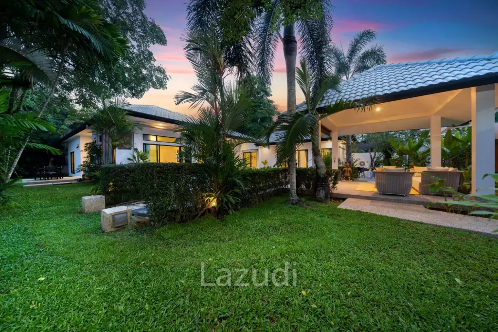 Pet-Friendly 5-Bedroom Villa with Private Garden near Layan Beach