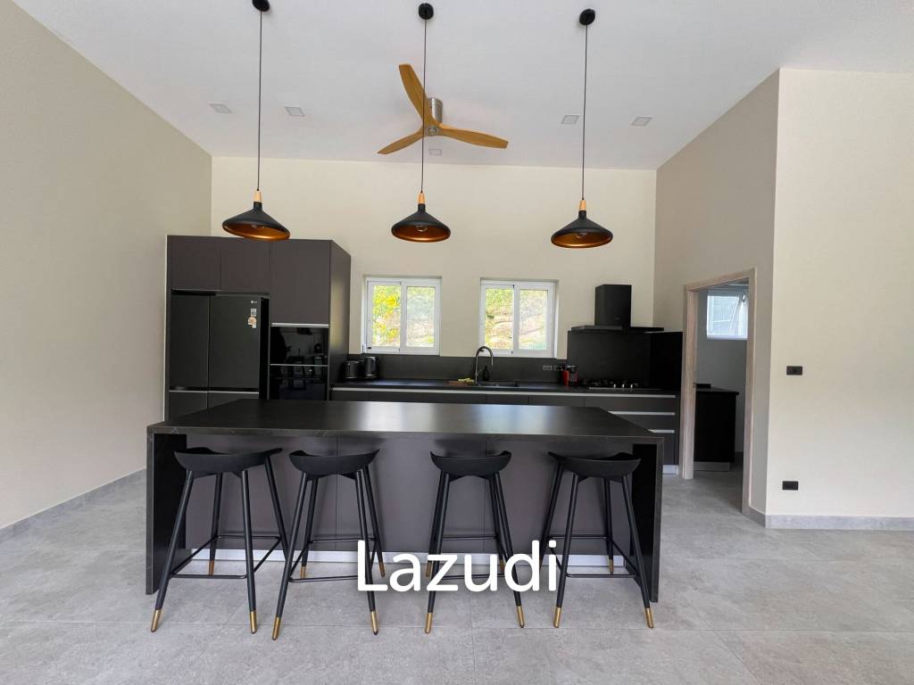 Brand New 4-Bedroom Mountain View Villa in Lamai - Near International School
