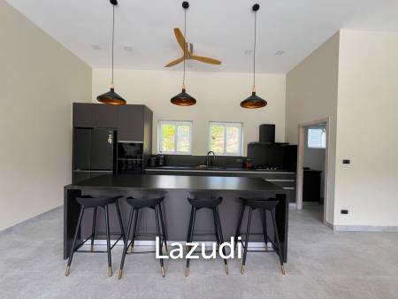 Brand New 4-Bedroom Mountain View Villa in Lamai - Near International School