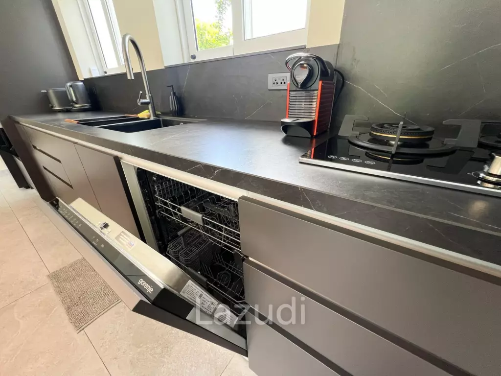 Brand New 4-Bedroom Mountain View Villa in Lamai - Near International School