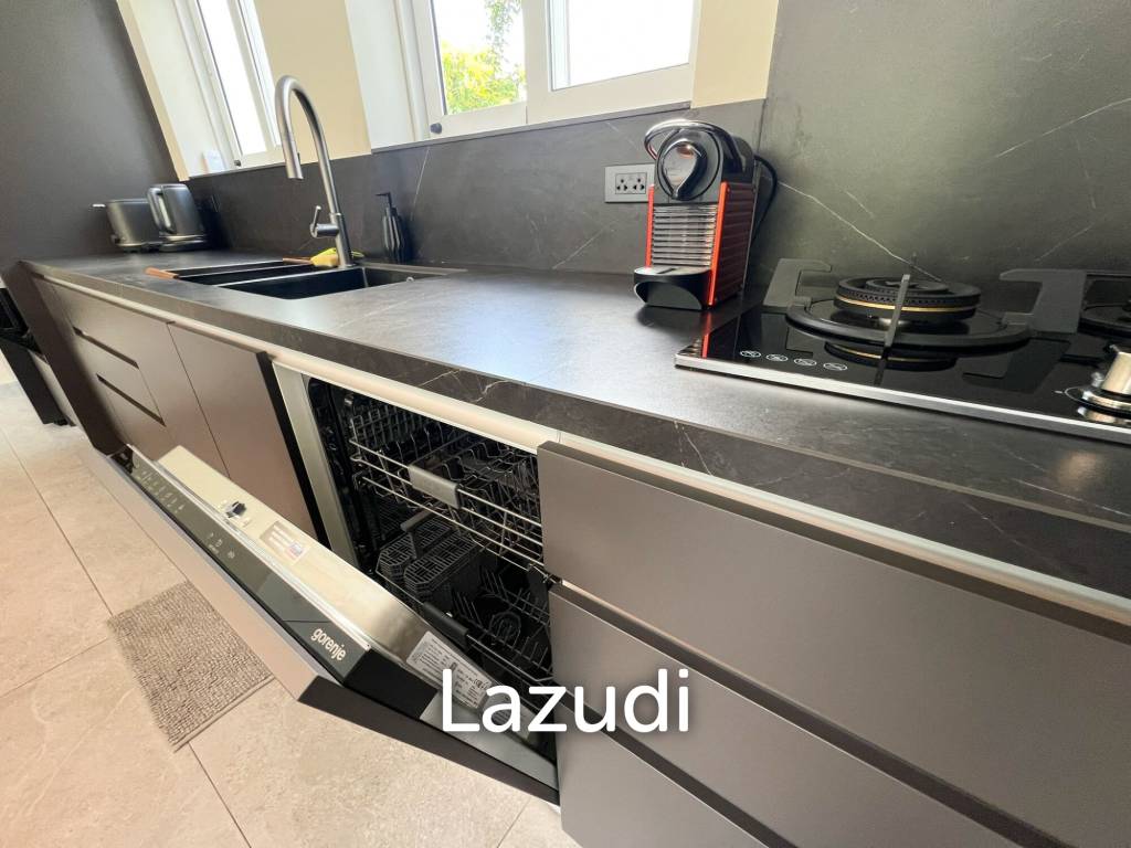 Brand New 4-Bedroom Mountain View Villa in Lamai - Near International School