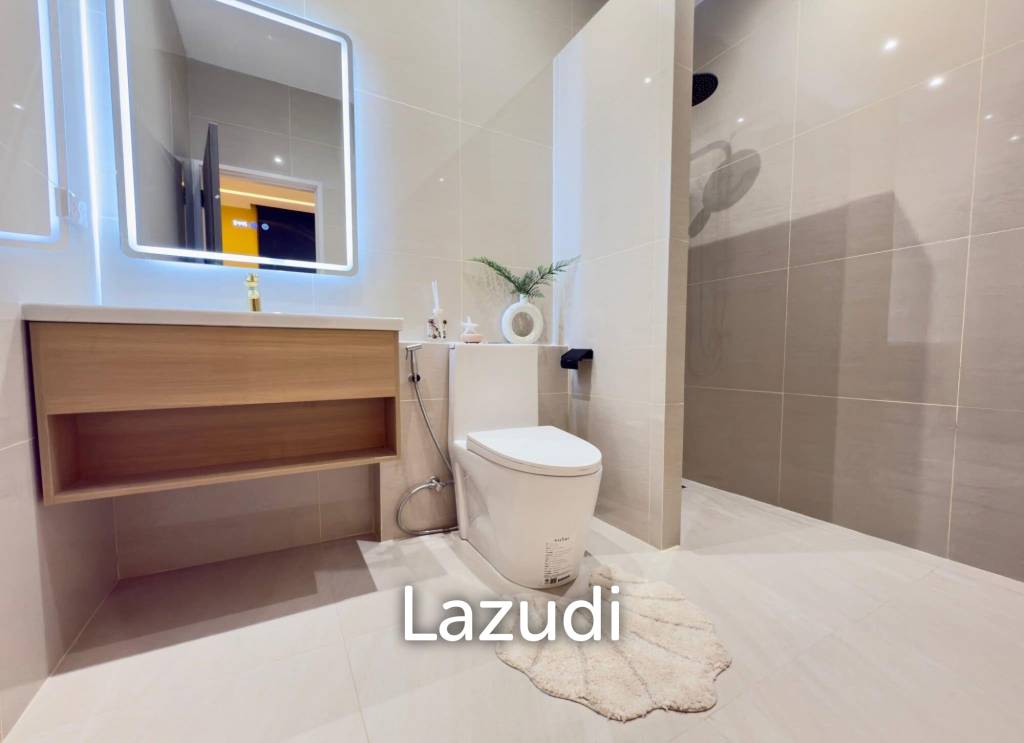 5 Beds 5 Baths 378 SQ.M. Villa In Huai Yai