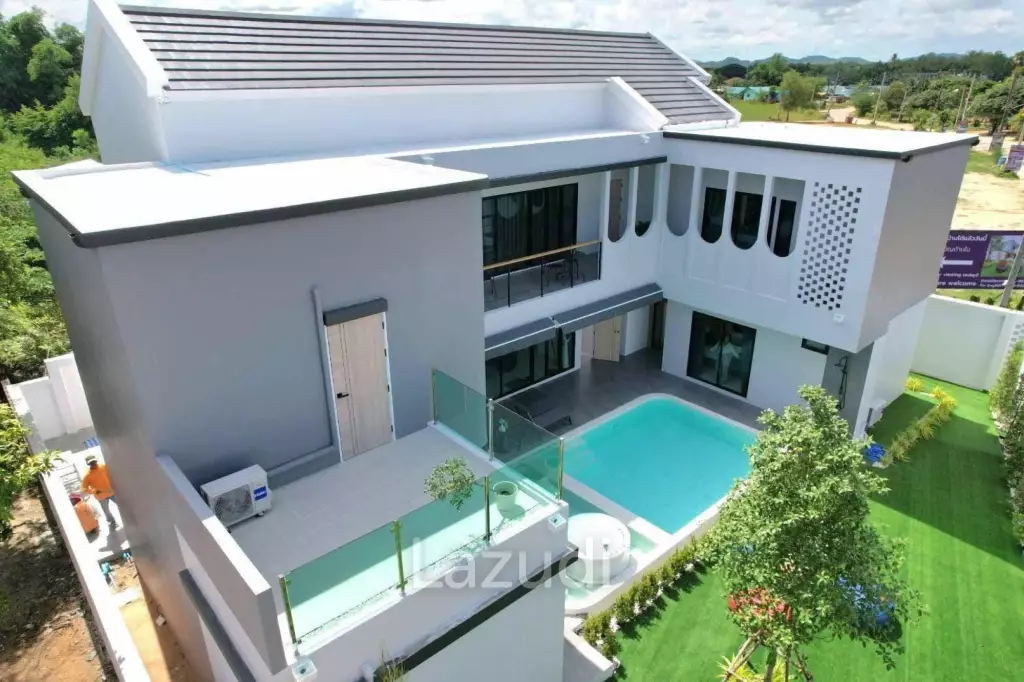 5 Beds 5 Baths 378 SQ.M. Villa In Huai Yai