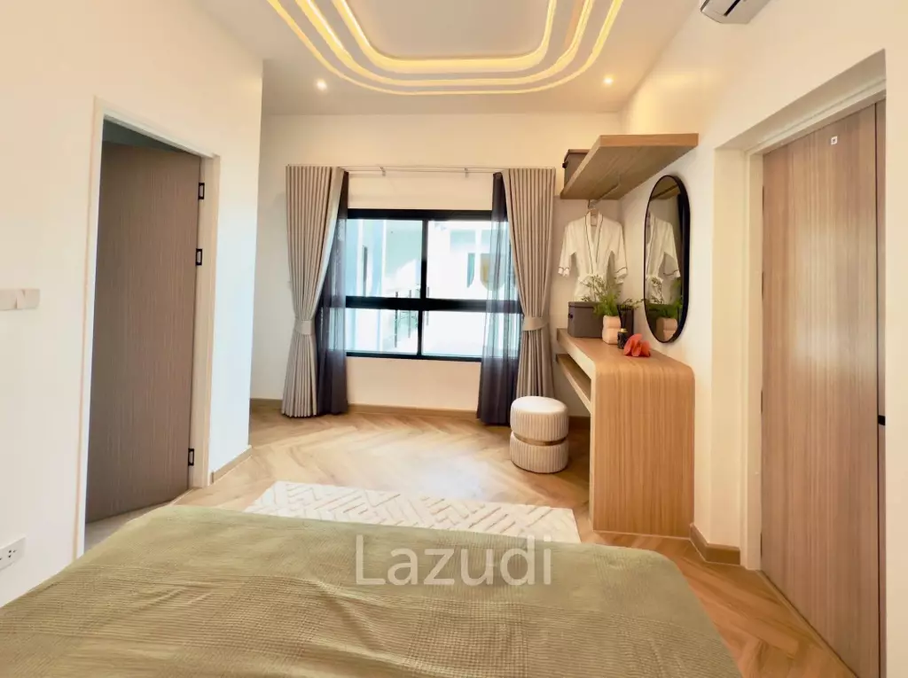 5 Beds 5 Baths 378 SQ.M. Villa In Huai Yai