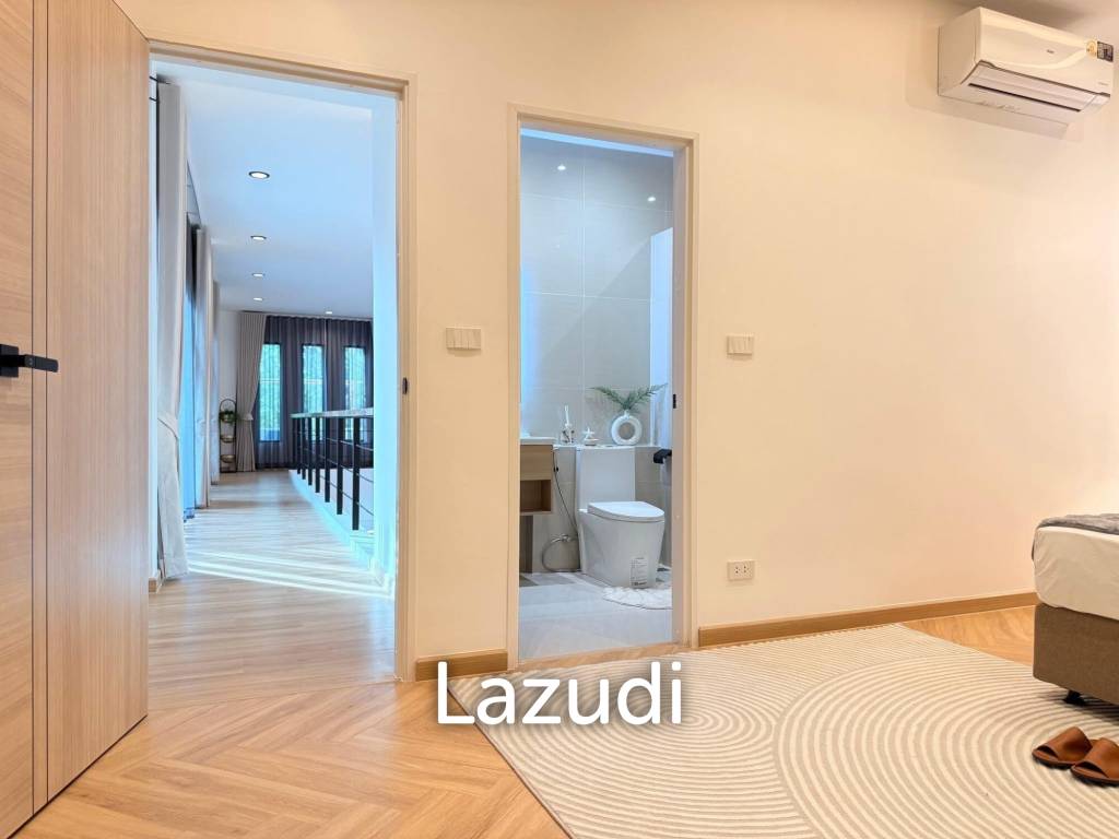 5 Beds 5 Baths 378 SQ.M. Villa In Huai Yai