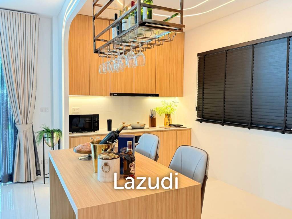 5 Beds 5 Baths 378 SQ.M. Villa In Huai Yai