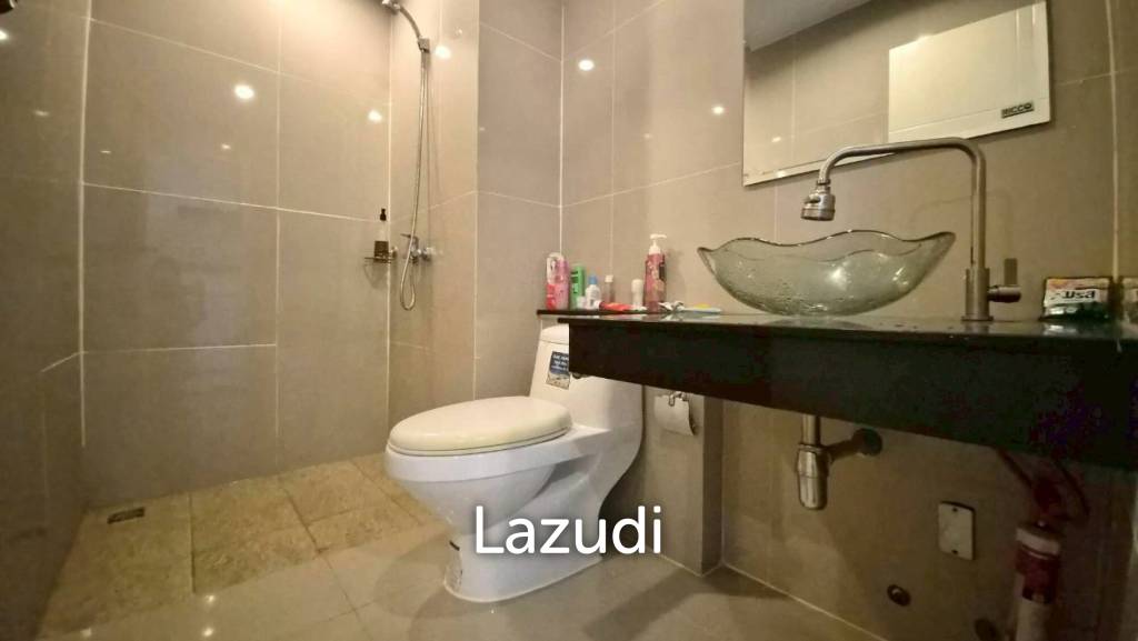 1 Bed 1 Bath 24 SQ.M. The Twin Tower Jomtien