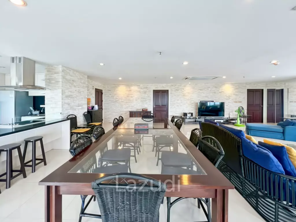 Super Exclusive: Spacious 4-Bedroom Beachfront Condo - 432 sqm