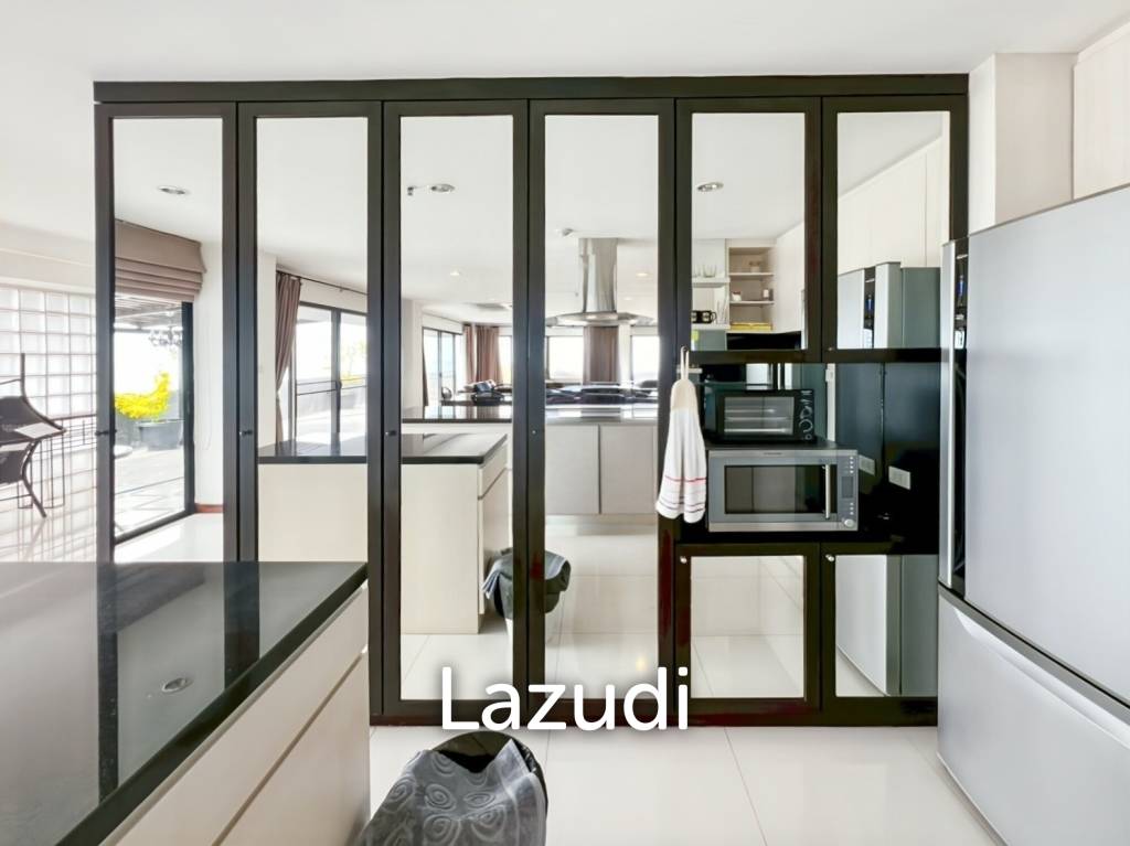 Super Exclusive: Spacious 4-Bedroom Beachfront Condo - 432 sqm
