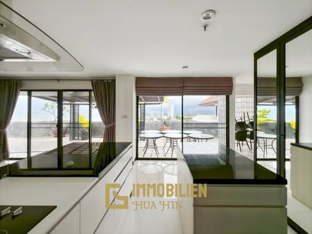 คอนโดริมทะเลขนาดใหญ่ 4 ห้องนอน พื้นที่ 432 ตร.ม. สุดเอ็กซ์คลูซีฟ