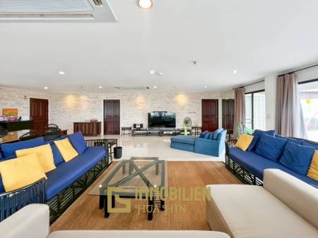 คอนโดริมทะเลขนาดใหญ่ 4 ห้องนอน พื้นที่ 432 ตร.ม. สุดเอ็กซ์คลูซีฟ