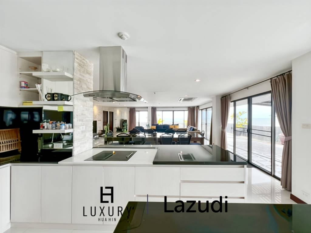 Altra Exclusive: Spacious 4-Bedroom Beachfront Condo - 432 sqm