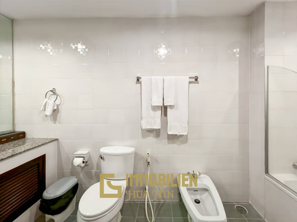 คอนโดริมทะเลขนาดใหญ่ 4 ห้องนอน พื้นที่ 432 ตร.ม. สุดเอ็กซ์คลูซีฟ