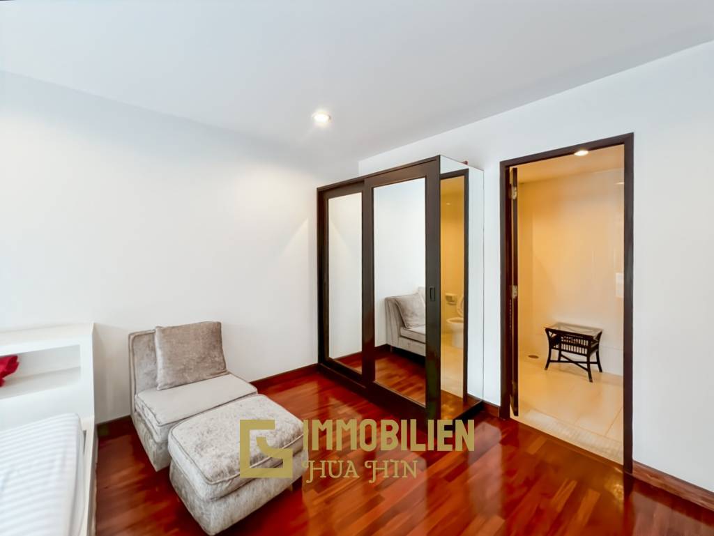 คอนโดริมทะเลขนาดใหญ่ 4 ห้องนอน พื้นที่ 432 ตร.ม. สุดเอ็กซ์คลูซีฟ