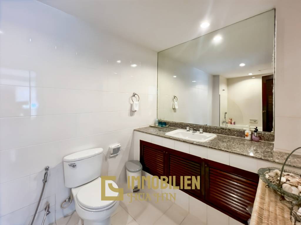 คอนโดริมทะเลขนาดใหญ่ 4 ห้องนอน พื้นที่ 432 ตร.ม. สุดเอ็กซ์คลูซีฟ