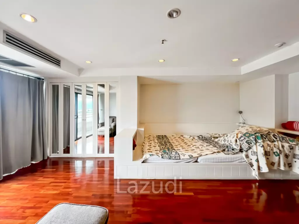 Super Exclusive: Spacious 4-Bedroom Beachfront Condo - 432 sqm