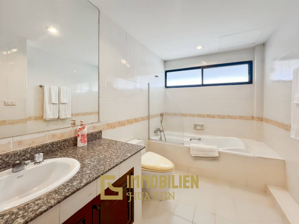 คอนโดริมทะเลขนาดใหญ่ 4 ห้องนอน พื้นที่ 432 ตร.ม. สุดเอ็กซ์คลูซีฟ