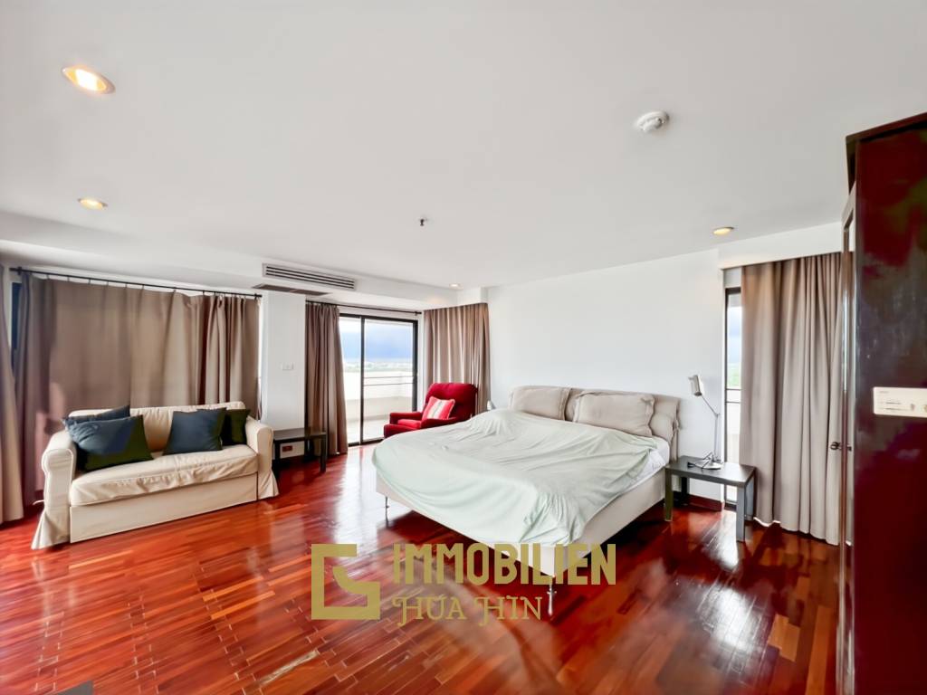 คอนโดริมทะเลขนาดใหญ่ 4 ห้องนอน พื้นที่ 432 ตร.ม. สุดเอ็กซ์คลูซีฟ