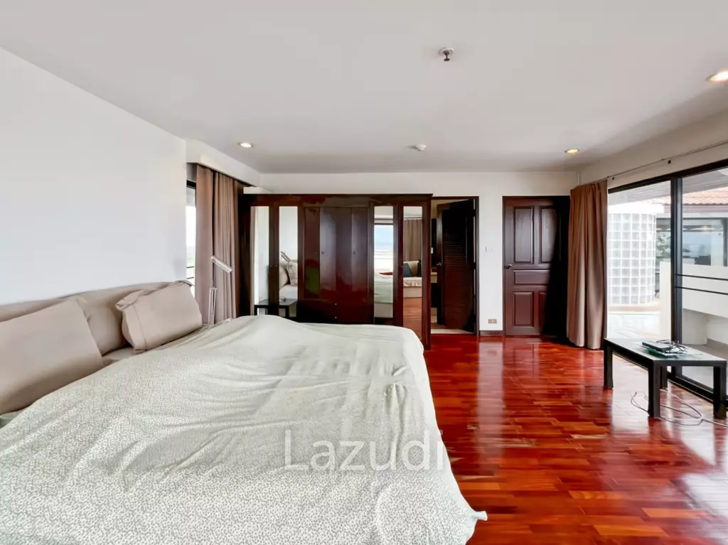 Super Exclusive: Spacious 4-Bedroom Beachfront Condo - 432 sqm