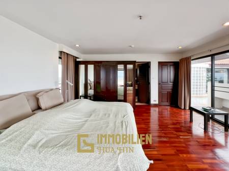 คอนโดริมทะเลขนาดใหญ่ 4 ห้องนอน พื้นที่ 432 ตร.ม. สุดเอ็กซ์คลูซีฟ