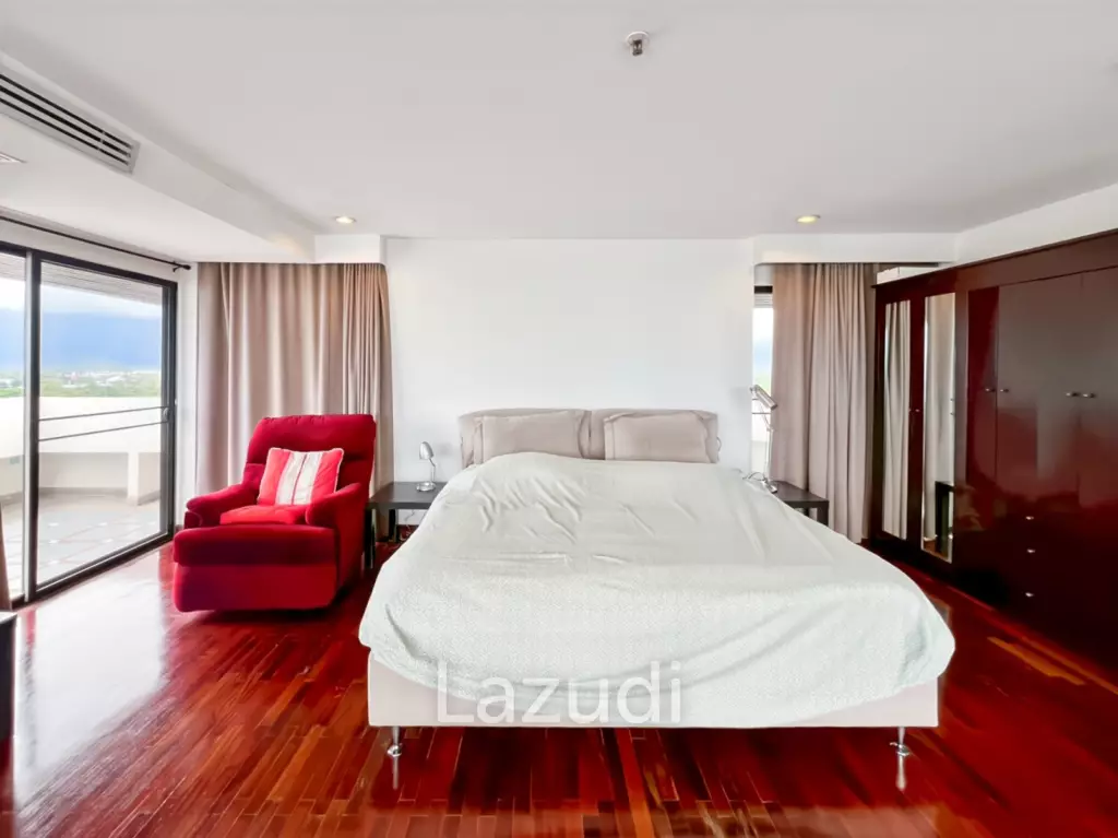 Super Exclusive: Spacious 4-Bedroom Beachfront Condo - 432 sqm