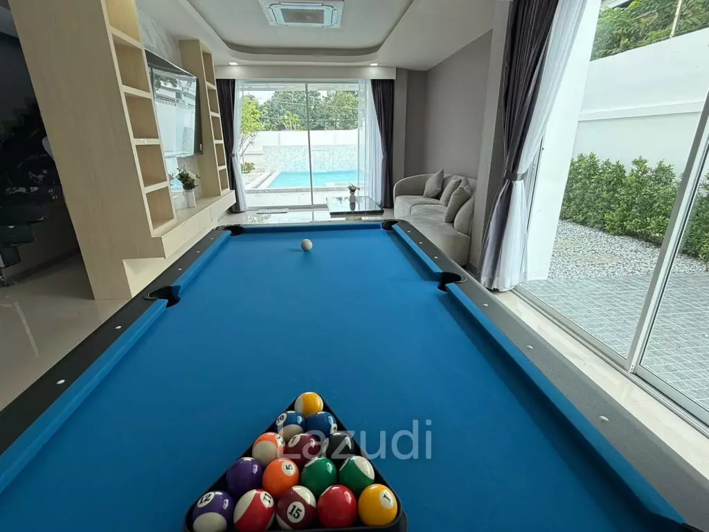 5 Beds 5 Baths 280 SQ.M. Hansa Paradise Villa