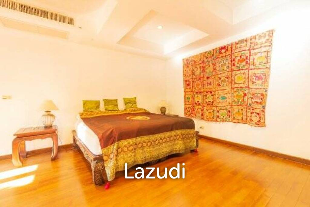 SANUK RESIDENCES : Luxury Bali Pool Villa With Lake in Hua Hin