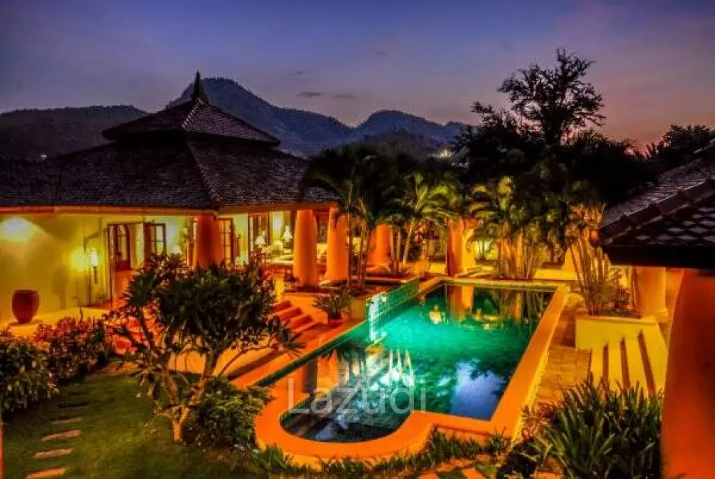 SANUK RESIDENCES : Luxury Bali Pool Villa With Lake in Hua Hin