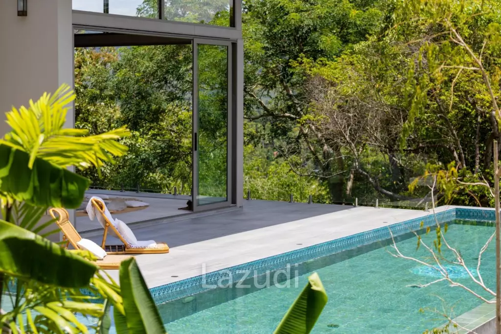 Self-Sustainable Luxury Villa on Private Hillside 500m to the Beach