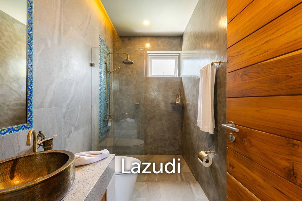 Self-Sustainable Luxury Villa on Private Hillside 500m to the Beach