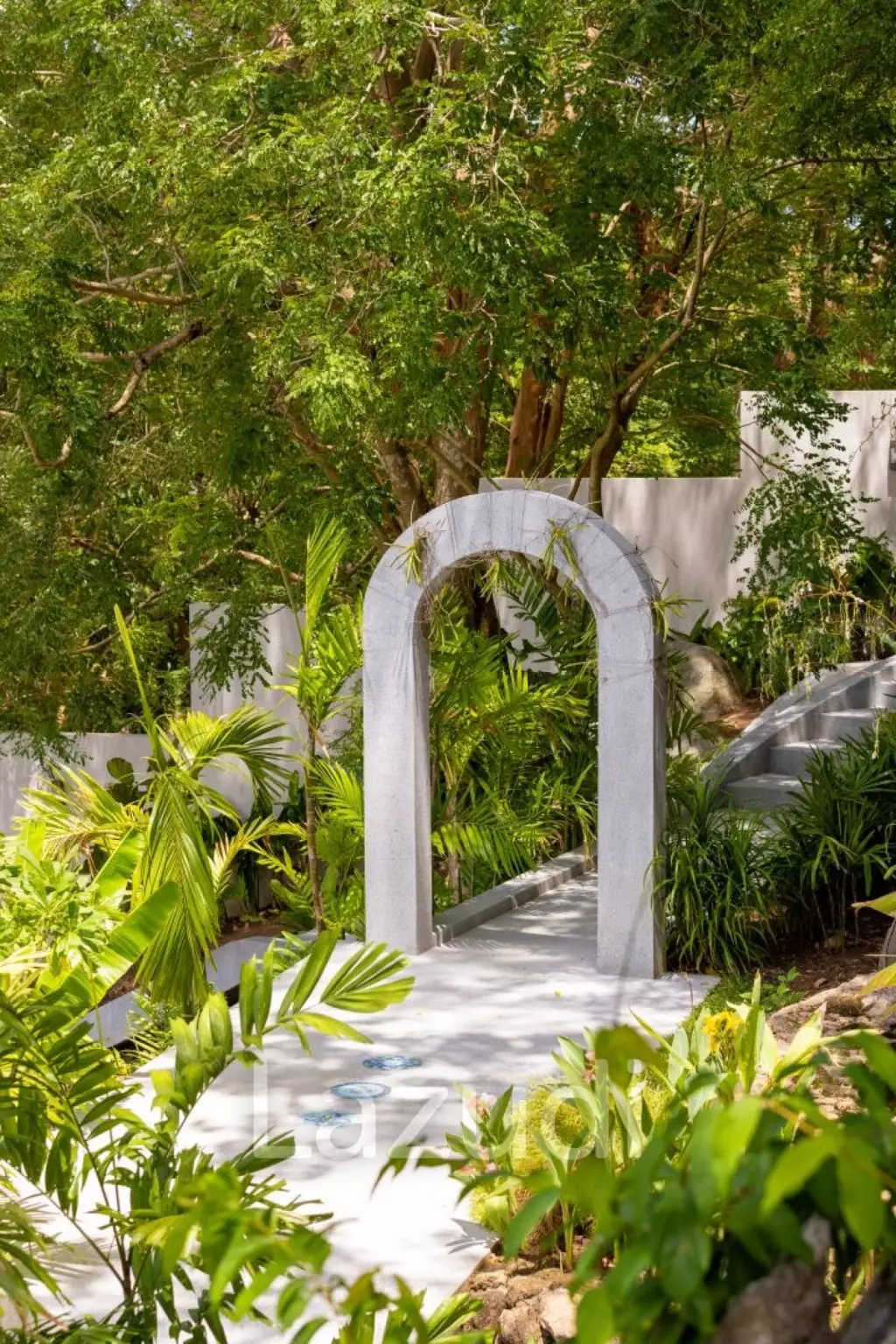 Self-Sustainable Luxury Villa on Private Hillside 500m to the Beach