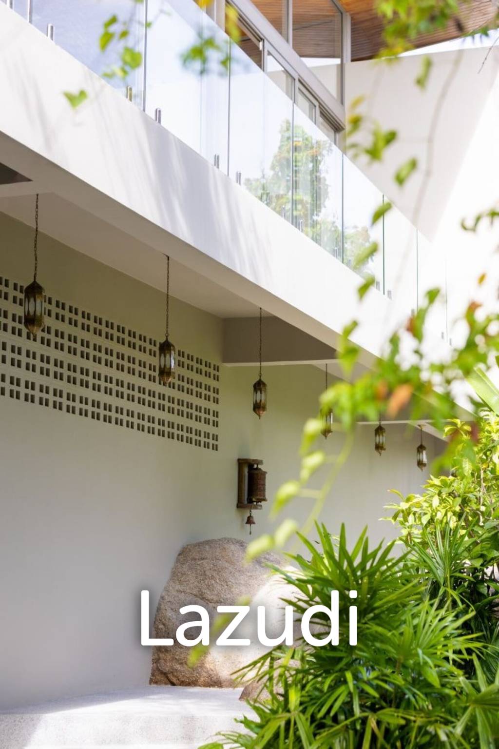 Self-Sustainable Luxury Villa on Private Hillside 500m to the Beach