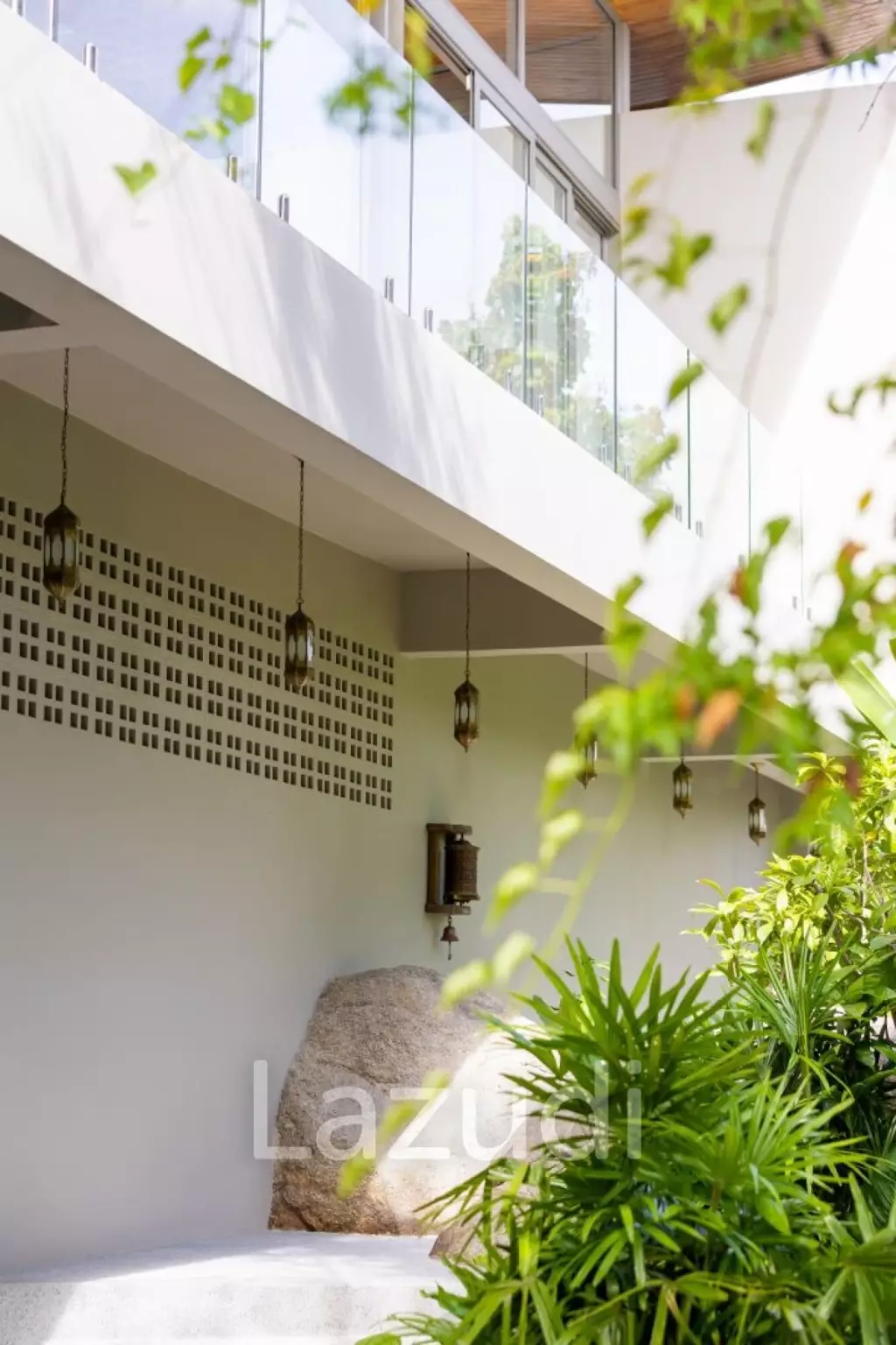 Self-Sustainable Luxury Villa on Private Hillside 500m to the Beach