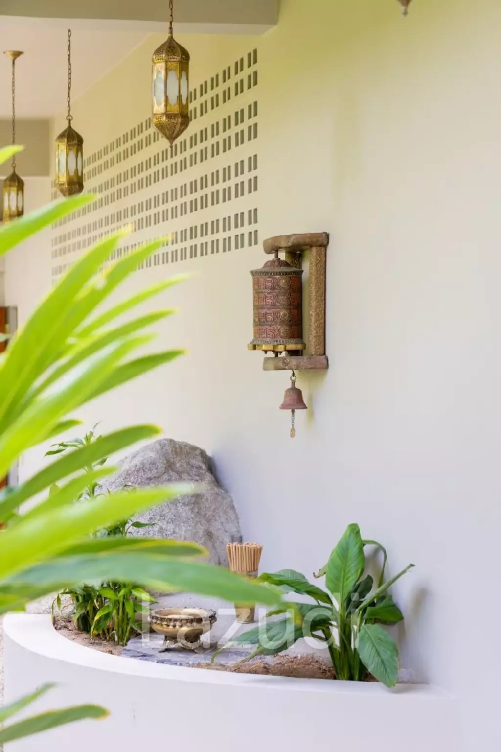 Self-Sustainable Luxury Villa on Private Hillside 500m to the Beach