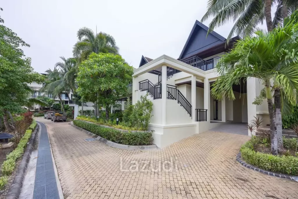 4-Bedroom Villa in Beachfront Project near Bangtao Beach for Sale