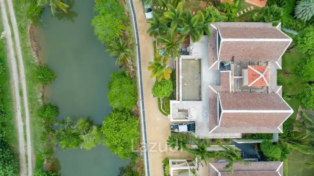 4-Bedroom Villa in Beachfront Project near Bangtao Beach for Sale