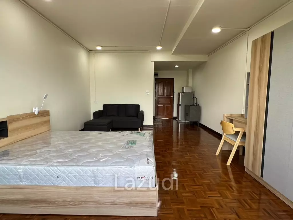 1 Bedroom 1 Bathroom 36.19 Sq.m Phasuk Place