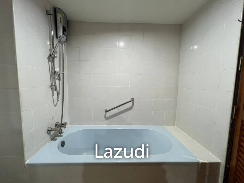 1 Bedroom 1 Bathroom 36.19 Sq.m Phasuk Place