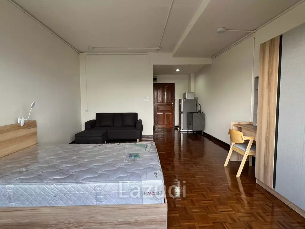 1 Bedroom 1 Bathroom 36.19 Sq.m Phasuk Place
