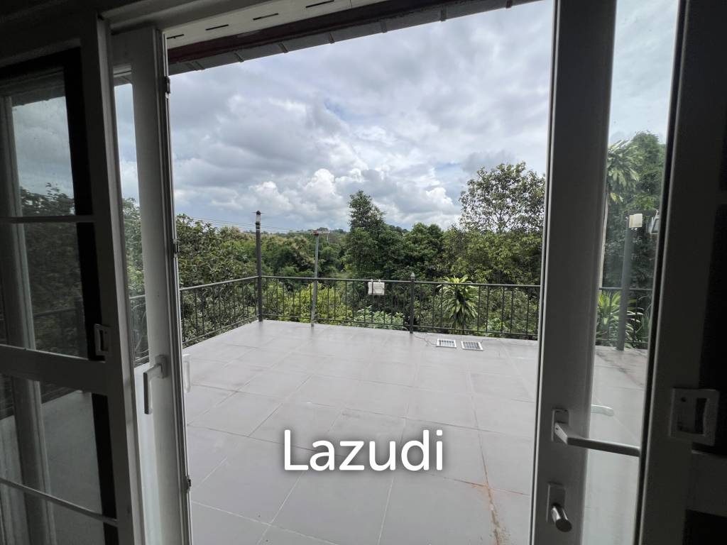 ขายบ้านบนเนินพร้อมระเบียงขนาดใหญ่และวิวภูเขา บ้านห้วยปลากั้ง