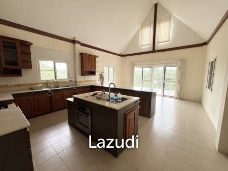 ขายบ้านบนเนินพร้อมระเบียงขนาดใหญ่และวิวภูเขา บ้านห้วยปลากั้ง